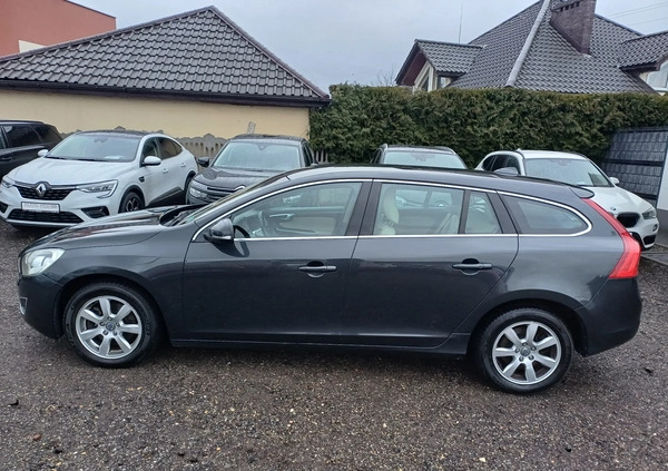 Volvo V60 cena 30999 przebieg: 215000, rok produkcji 2011 z Sieradz małe 121